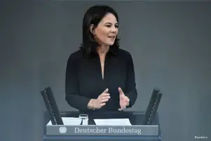 وزيرة الخارجية الألمانية تحيي في كييف ذكرى ضحايا الاحتلال النازي لأوكرانيا