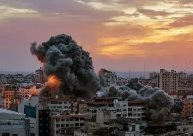 غارة إسرائيلية تسفر عن تدمير برج وطن في غزة