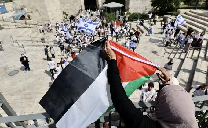 مؤسسة حياة كريمة تُعلن تضامنها مع الشعب الفلسطيني وتقديم سبل الدعم الممكنة