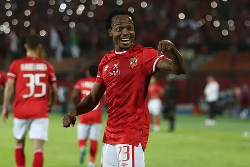 بسبب الأهلي.. مدرب جنوب أفريقيا يهاجم بيرسي تاو