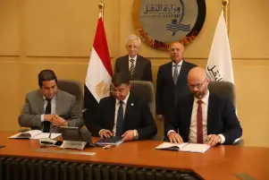 وزير النقل وسفير فرنسا يشهدان توقيع مذكرة تفاهم خاصة بمشروع الخط السادس للمترو
