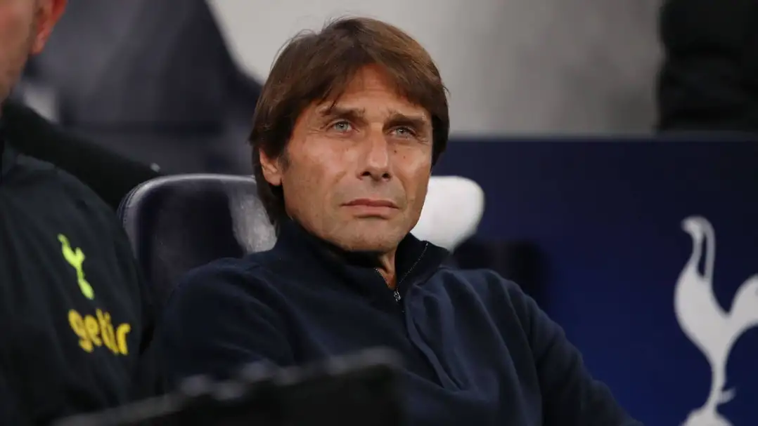 كونتي يرد على أنباء اقترابه من تدريب نابولي