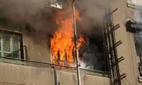 انتداب المعمل الجنائي لمعاينة حريق أعلى عقار ببولاق الدكرور