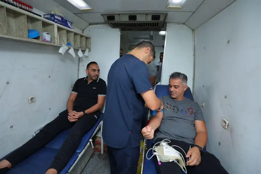 النائب أحمد فتحي  يشارك فى حملة التبرع بالدم دعماً للشعب الفلسطيني الشقيق.. ويؤكد: سنظل داعمين لأشقائنا فى فلسطين بكامل إمكانياتنا