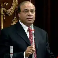 النائب مكرم رضوان يطالب تخفيض قيمة تذكرة الكشف الطبى بالمستشفيات الحكومية