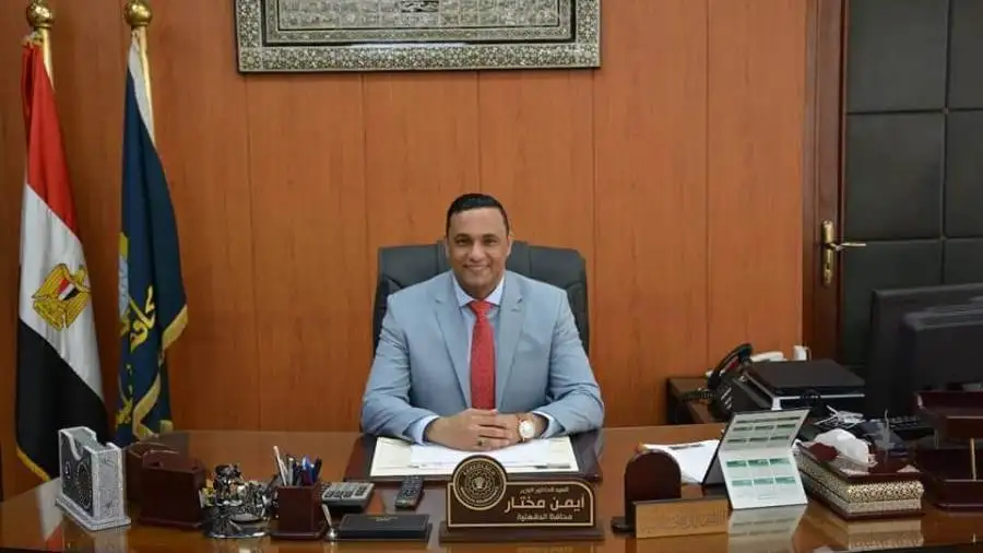 محافظ الدقهلية يسلم تراخيص وحدات الطعام المتنقلة في جمصة إلى المستفيدين
