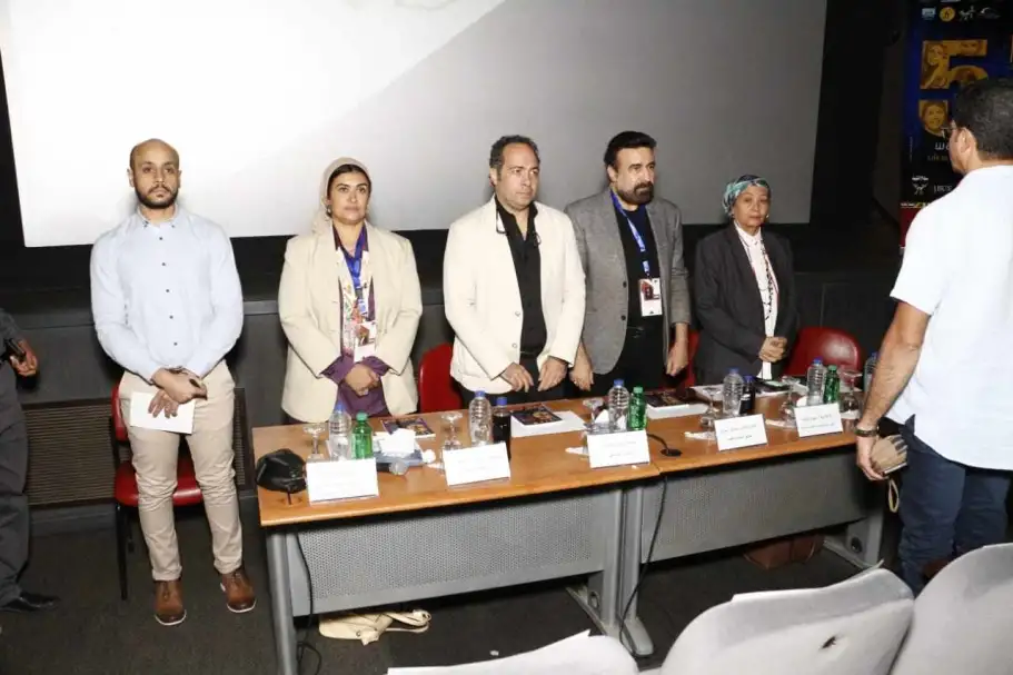 ملتقى القاهرة الدولي للمسرح الجامعي يقف دقيقة حداد على أرواح شهداء فلسطين