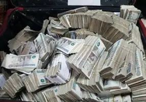 ضبط 4 أشخاص حاولوا غسل 100 مليون جنيه حصيلة تجارة مخدرات