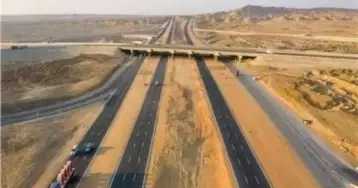 وزير النقل: طريق القاهرة - كيب تاون أطول محور بري في إفريقيا