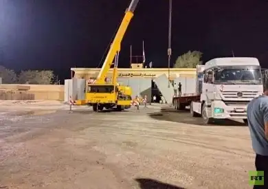 استعدادات لفتح معبر رفح وعبور الشاحنات بإزالة الحواجز الأسمنتية