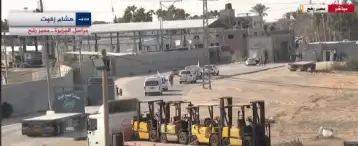 دخول المساعدات لغزة.. تحرك شاحنات فلسطينية لتفريغ حمولات نظيرتها القادمة من مصر