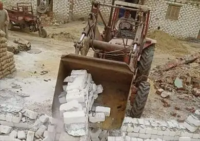 الاستعانة بونش لنقل جثة عثر عليها بمبنى تحت الإنشاء في كوم أمبو