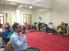 تدريس لغة الإشارة في المعهد العالي لترجمات الفنون والآداب بأكاديمة الفنون