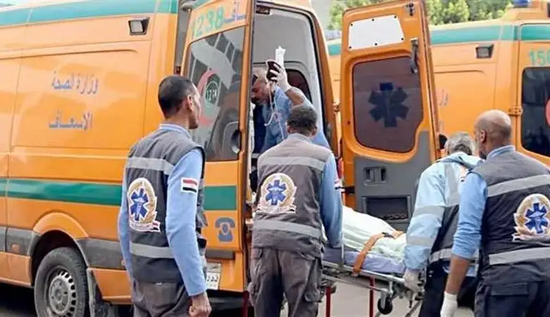 مصرع شخص وإصابة 3 آخرين في انقلاب سيارة بصحراوي المنيا الشرقي