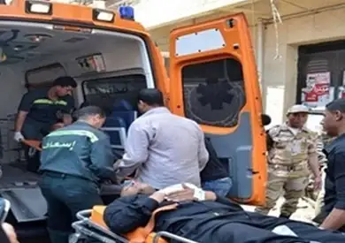 إصابة شخص سقط من سيارة في شمال سيناء