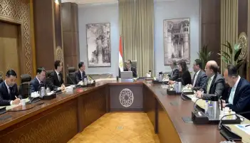 رئيس الوزراء يلتقي رئيس مجموعة شين شينج كاثاي الدولية