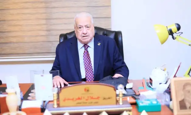 حماة الوطن: الرئيس السيسي وجه رسائل هامة أثناء تفقد إجراءات تفتيش حرب الفرقة الرابعة