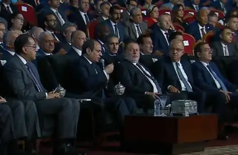 الرئيس السيسي عن دخول مسيرات للأراضي المصرية: نحن دولة ذات سيادة وعلى الجميع احترام سيادتها ومكانتها