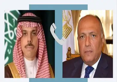وزير الخارجية ونظيره السعودي يناقشان مخاطر توسيع العمليات العسكرية في غزة