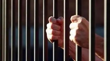 حبس شخص وتاجر خردة كونا عصابة لسرقة السيارات في إمبابة