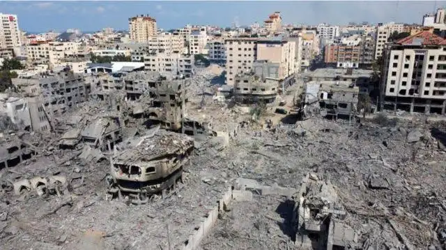 مسؤول فلسطيني يصف معاناة سكان غزة بجحيم على الأرض
