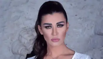 نادين الراسي تطمئن جمهورها على صحتها بعد تعرضها للضرب من شقيقها