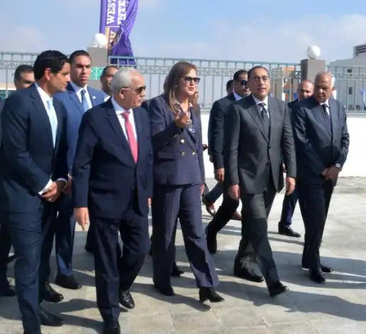 مدبولي: أتطلع لـ300 مدرسة على الأقل من نموذج مجمع المدارس بالقرية الكونية