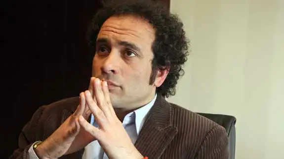 عمرو حمزاوي مستشهدا بالوكالات الدولية: مصر بذلت كل ما يمكنها فعله لإيصال المساعدات لغزة