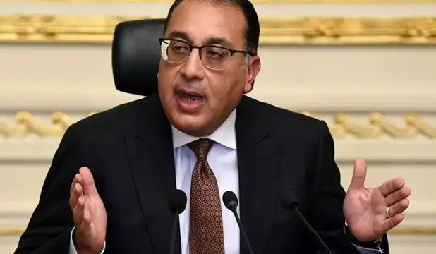 رئيس الوزراء يُصدر قرارا بشأن ضوابط تحصيل رسوم الإقامة بالدولار أو ما يعادله