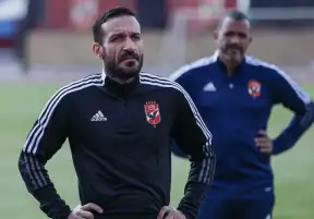 الأهلي يعلن إصابة علي معلول