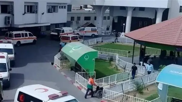 المتحدث باسم الصحة في غزة: لا نستطيع التنقل من مبنى لآخر داخل مجمع الشفاء بسبب كثافة القصف