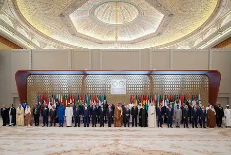 أمين الجامعة العربية: البيان الختامي لقمة الرياض صادر عن 57 دولة عربية وإسلامية