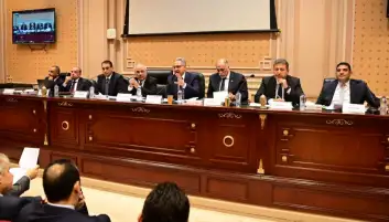 زعيم الأغلبية البرلمانية: القاهرة قبلة العالم نحو الاستقرار