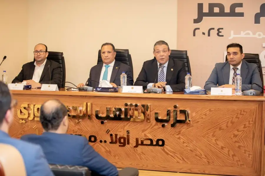 حملة حازم عمر تعقد لقاء تنظيميا مع أمانة الشباب المركزية لبحث دورها خلال فترة الدعاية الانتخابية