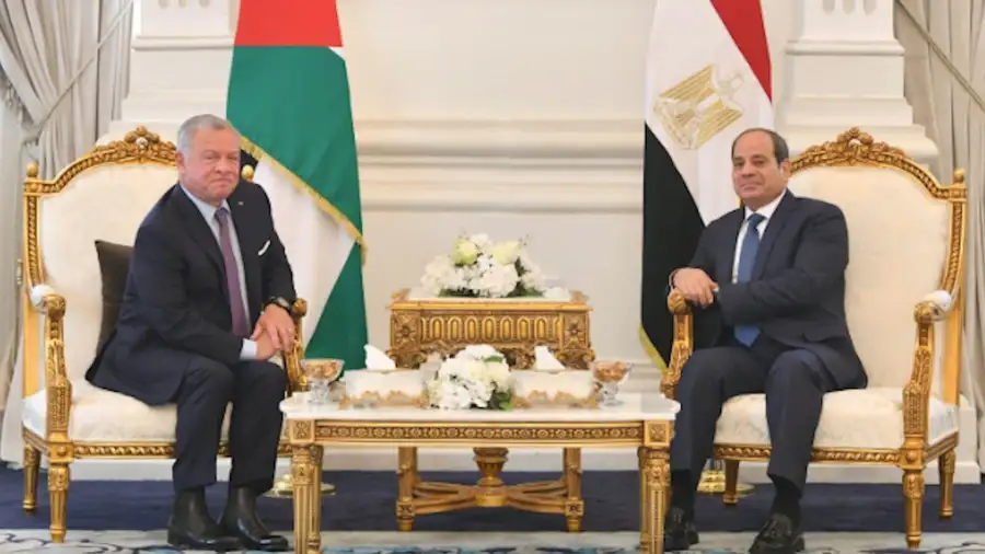 الرئيس السيسي يستقبل العاهل الأردني بعد ساعات من التوصل لهدنة غزة