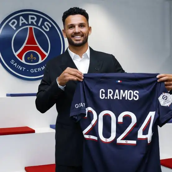 سان جيرمان يفعل بند شراء مهاجمه البرتغالي الدولي راموس