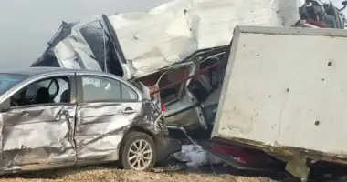 مصرع وإصابة 11 شخصا إثر تصادم سيارتين في بني سويف