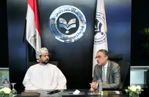 رئيس هيئة الاستثمار ووزير التجارة الصناعة العماني يبحثان تعميق التعاون المشترك