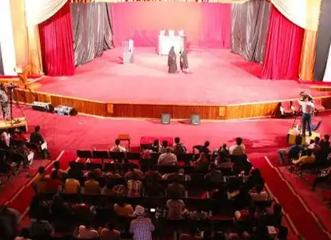 أول ديسمبر.. افتتاح مسرحية النقطة العميا على مسرح الغد