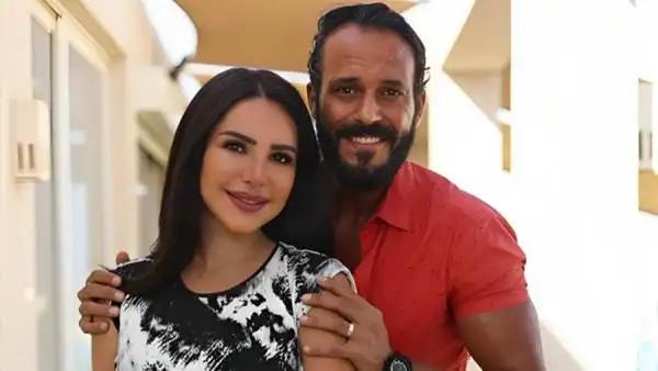 انفصال إنجي علاء عن الفنان يوسف الشريف رسميا