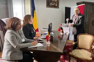 انتخابات الرئاسة.. توافد أبناء الجالية المصرية على لجان الاقتراع برومانيا