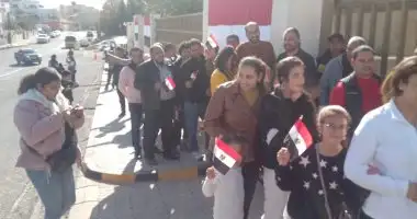تزايد أعداد الناخبين بمقر سفارة مصر بالأردن للإدلاء بأصواتهم في انتخابات الرئاسة