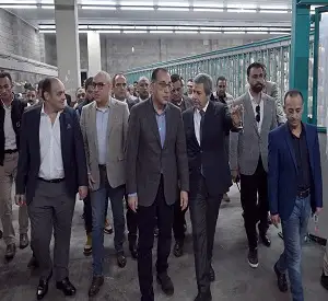 رئيس الوزراء يتفقد مصنع الشركة الرباعية فورتكس للنسجيات بمدينة السادات