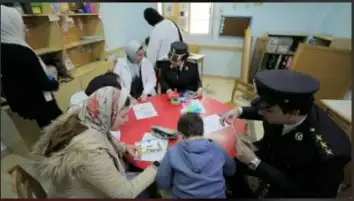 الداخلية تشارك المواطنين الاحتفال باليوم العالمي لذوي الإعاقة