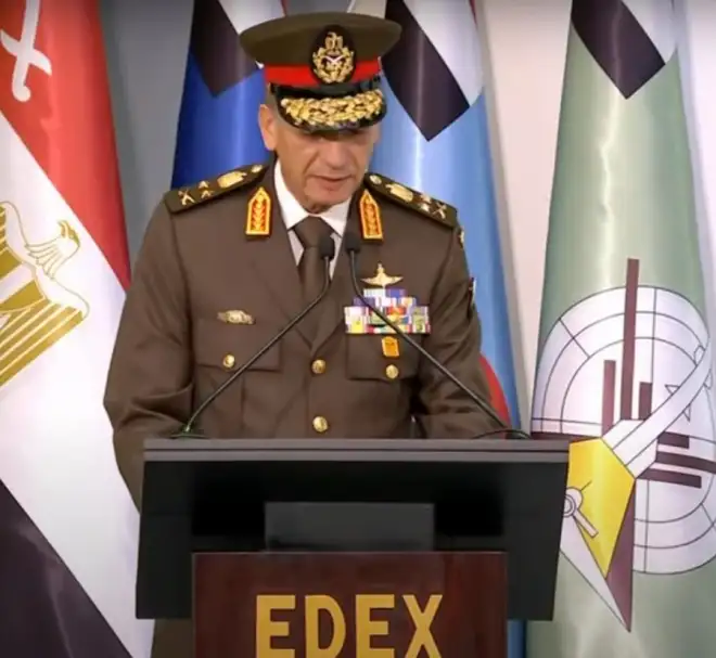 وزير الدفاع: القوات المسلحة تسعى لامتلاك القوة لدحر أي عدوان على أرض مصرنا الغالية
