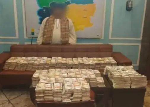 ضبط متهم بالاتجار في النقد الأجنبي بحوزته 24 مليون جنيه في القاهرة