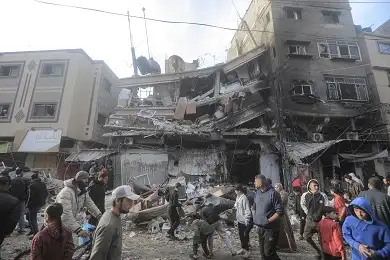 قصف إسرائيلي غير مسبوق على مدينة خان يونس جنوبي قطاع غزة