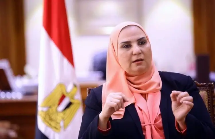 وزيرة التضامن توجه بصرف 50 ألف جنيه لأسرة كل متوفي في حادث المنيا