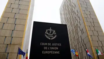 محكمة العدل الأوروبية تقضي بقانونية حظر السفر لدول أخرى عالية المخاطر الصحية بالاتحاد الأوروبي
