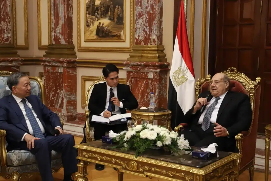 رئيس مجلس الشيوخ يستقبل وزير الأمن العام وعضو المكتب السياسي بالحزب الشيوعي الفيتنامي والوفد المرافق له